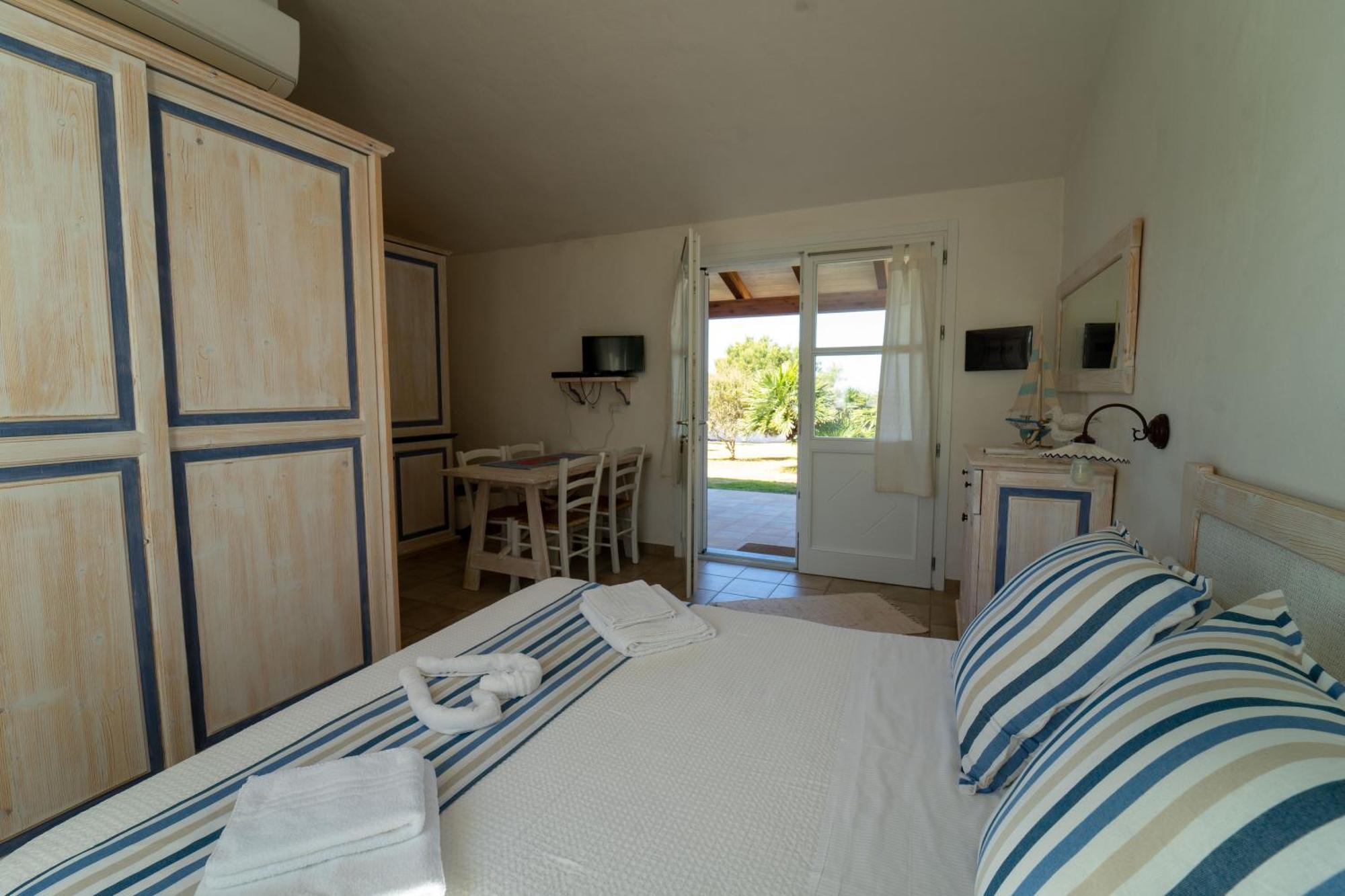 Residence Isola Dei Mori Сант-Антиоко Экстерьер фото